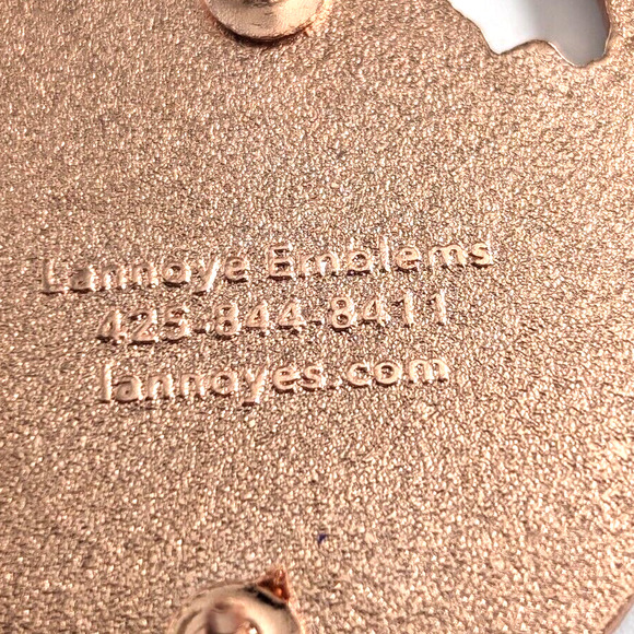 Autumn Leaf Festival 2022 Leavenworth WA Enamel Pin Souvenir Mountain Trees - Picture 6 of 6